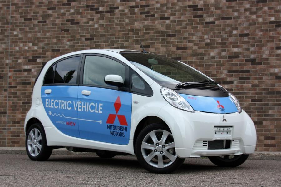  Mitsubishi i-MiEV (JDM) 2010 года  (фото 38 из 50)
